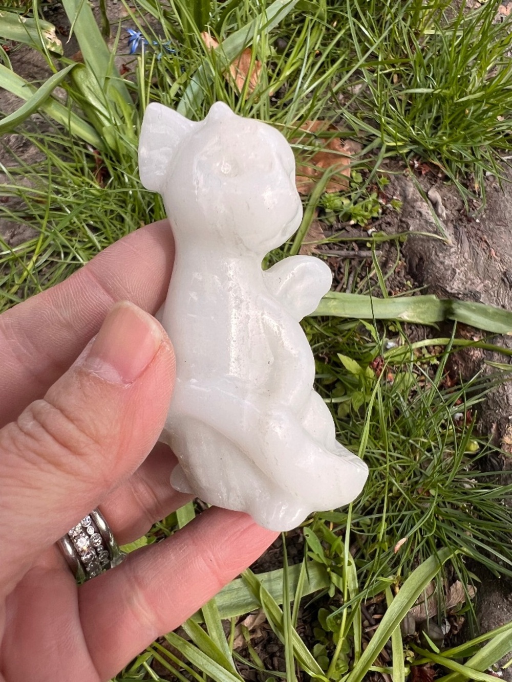 White (1) Jade dragon carving | crystal